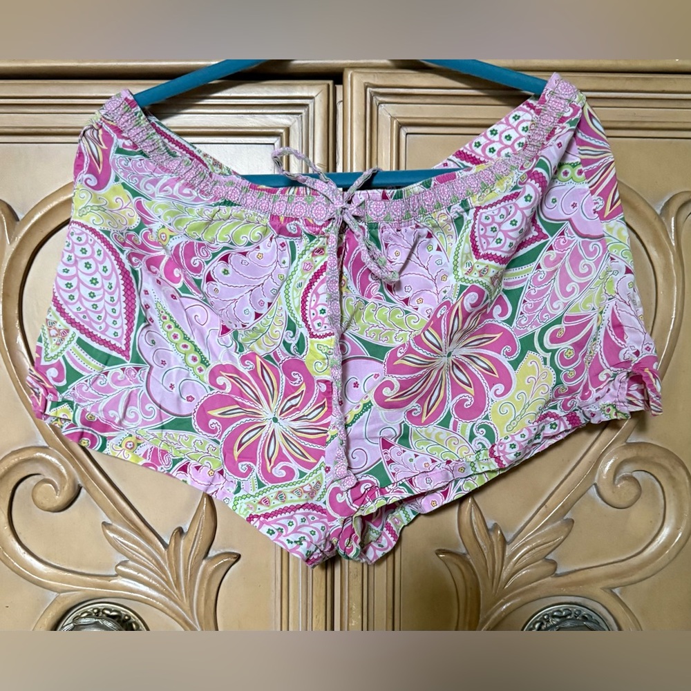 Vera Bradley Pink and Lime Paisley Lounge Shorts guc sz L